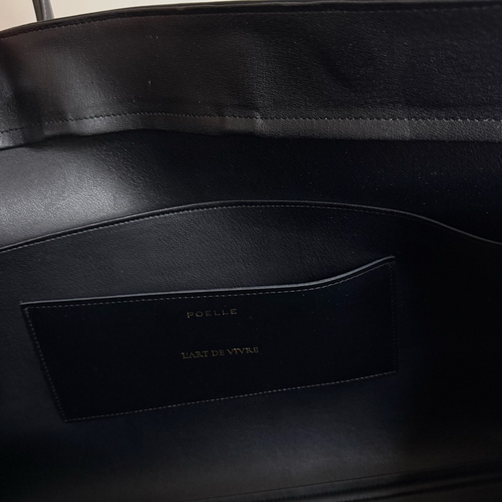 POELLE LARGE CAROLYN TOTE BAG IN BLACK NEW
100% Premium-grade Cow Skin Leather - Picture 5 of 10